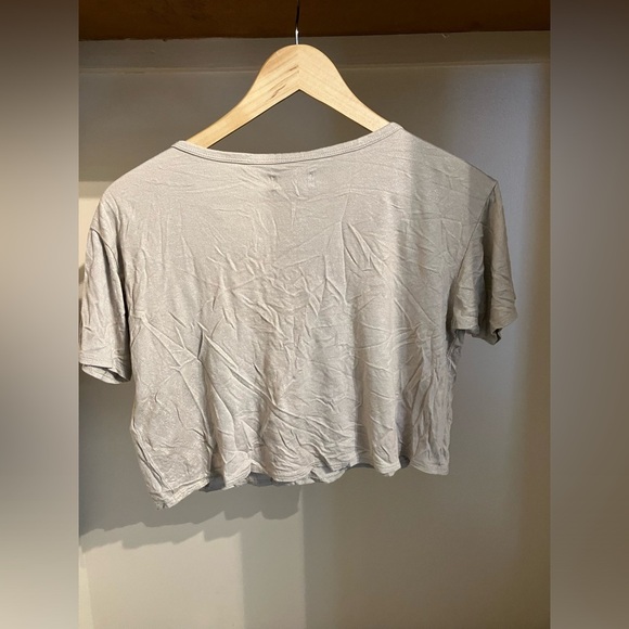 Hollister Gold Crop Top - Picture 3 of 3